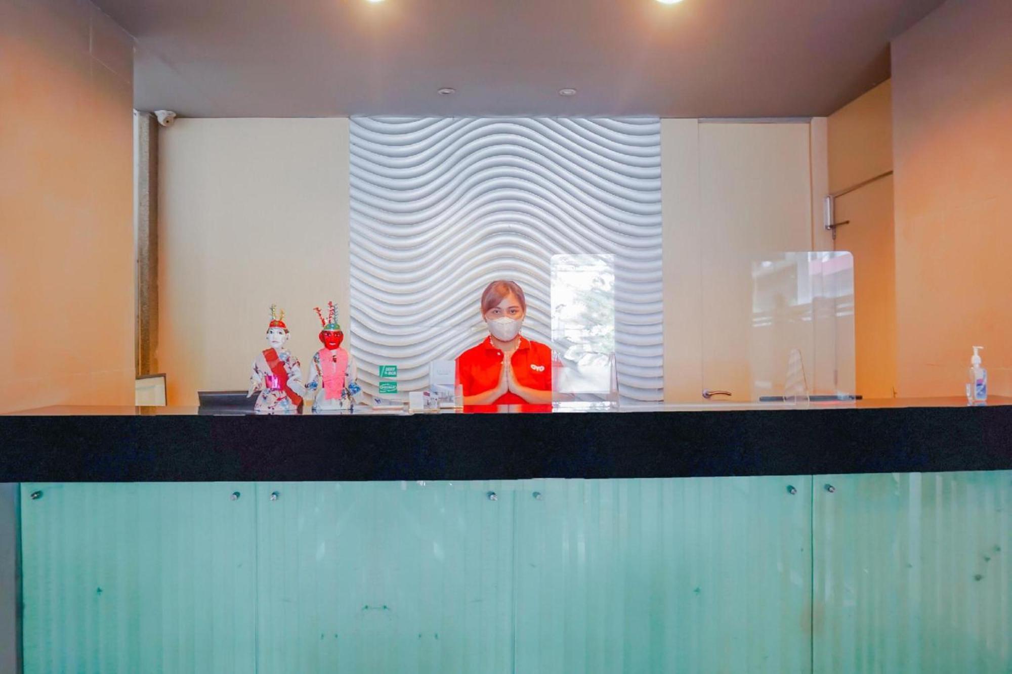 Collection O Hotel Antara Jakarta Bagian luar foto