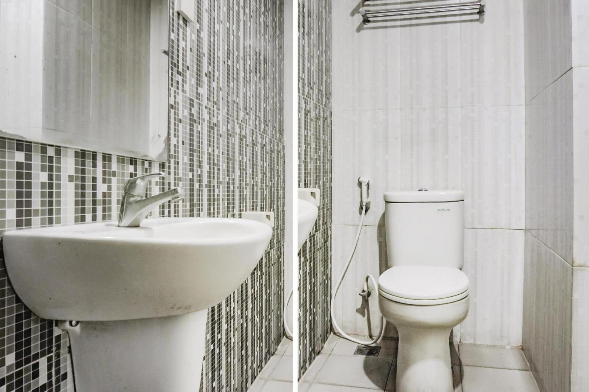 Collection O Hotel Antara Jakarta Bagian luar foto