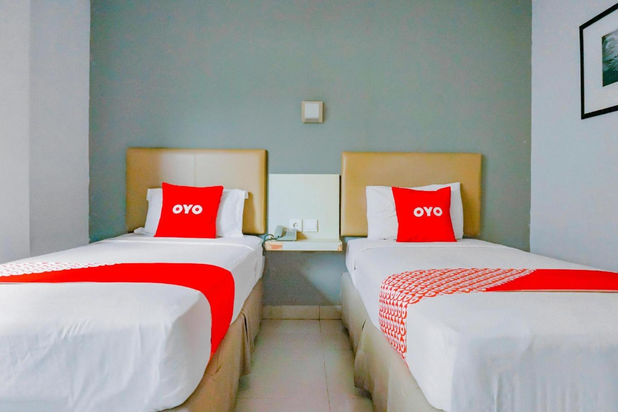 Collection O Hotel Antara Jakarta Bagian luar foto