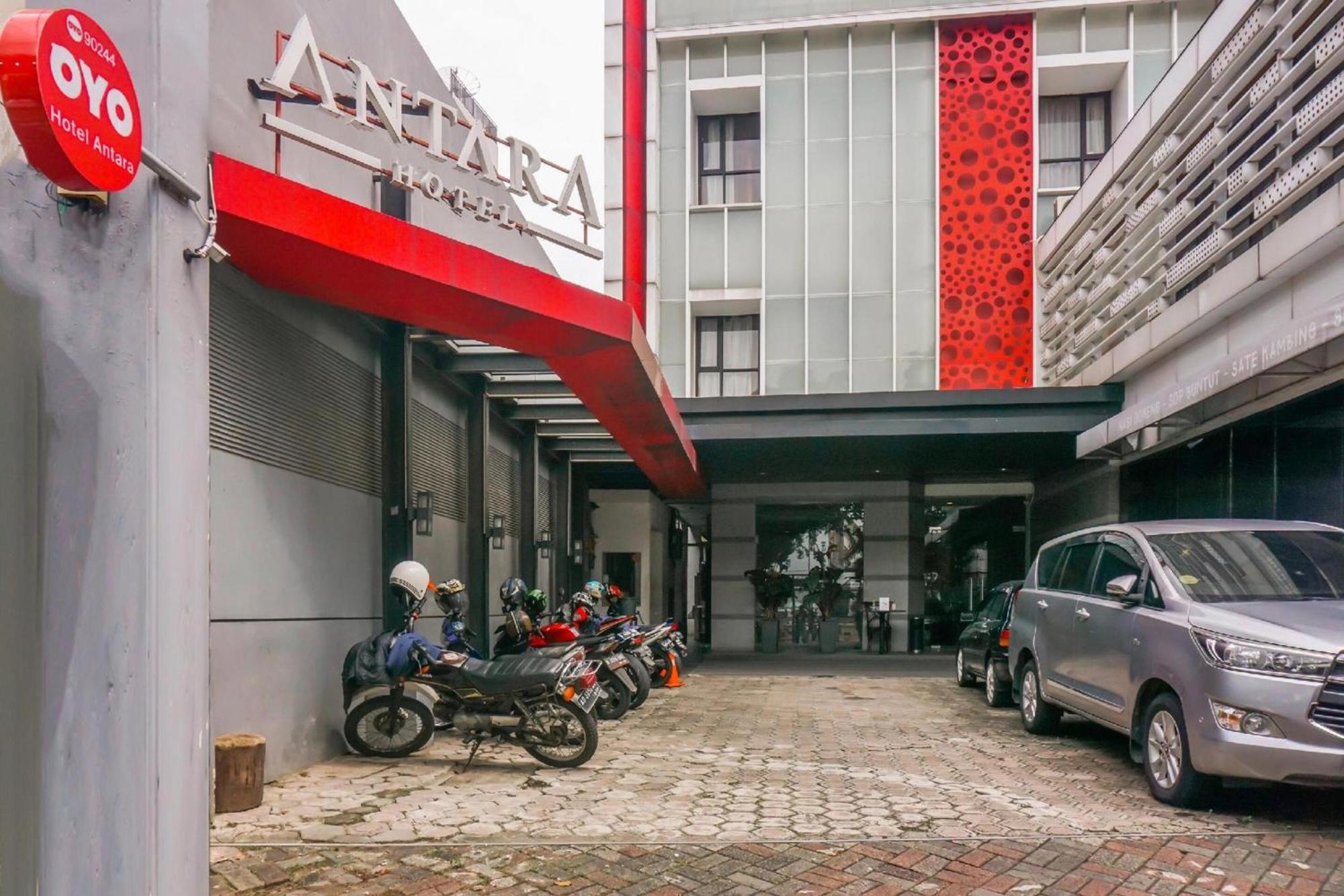Collection O Hotel Antara Jakarta Bagian luar foto
